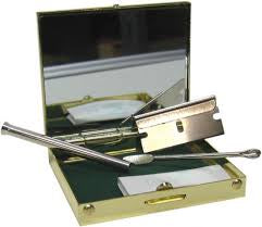Golden Boxed Snuff Kit